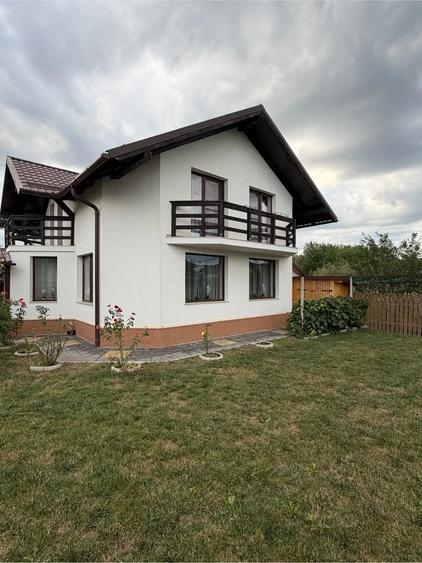 Casă cu 3 camere cu Teren 500 Mp în Crișeni