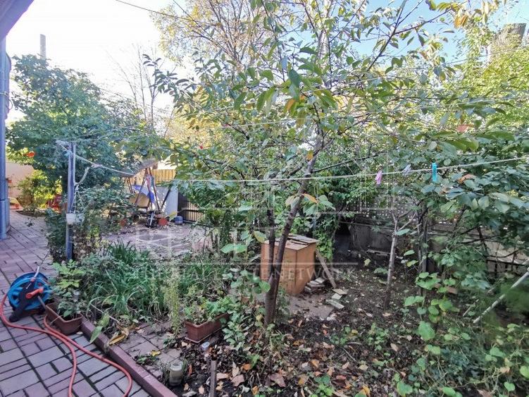 Casă individuală cu 3 camere cu Canalizare în Rahova