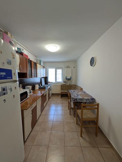 Apartament cu 2 camere decomandat în Florești