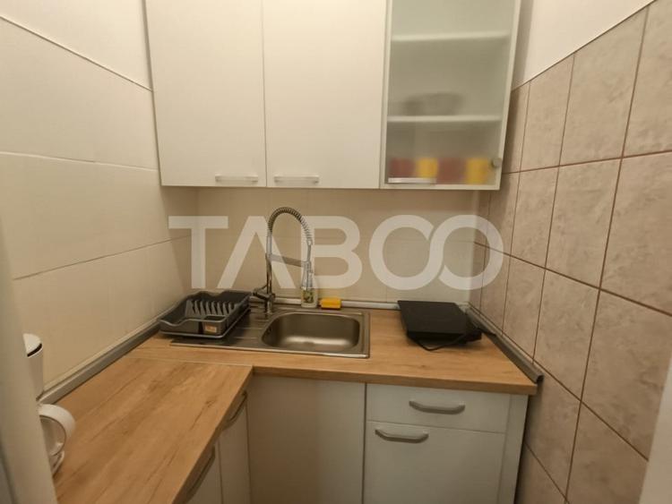 Apartament cu 2 camere decomandat, mobilat în Central