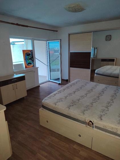 Casă cu 5 camere cu Teren 300 Mp în Central