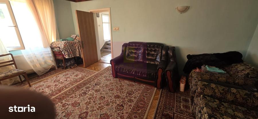 Casă cu 6 camere cu Teren 150 Mp în Central