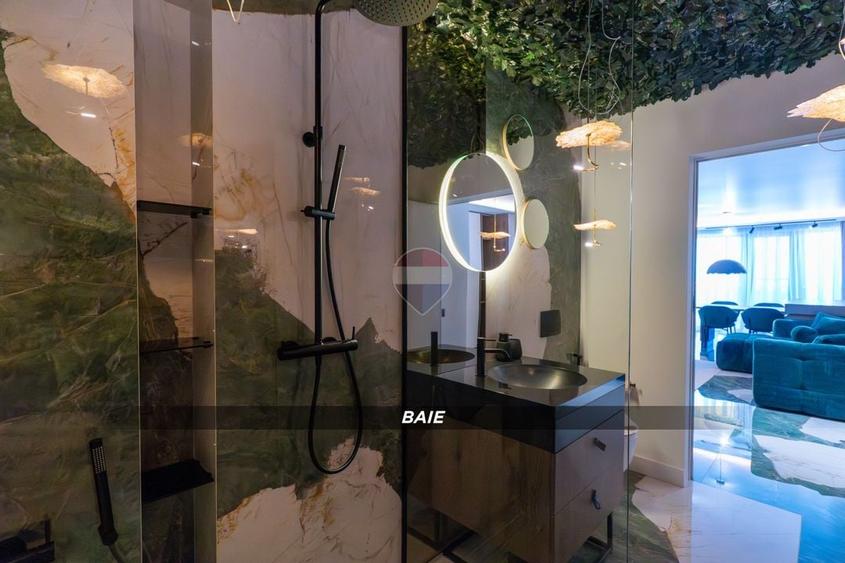 Apartament cu 3 camere decomandat, mobilat în Ultracentral