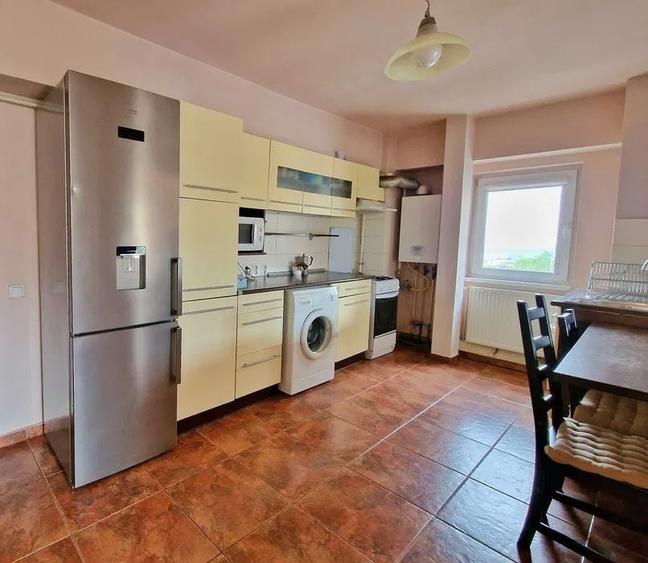 Apartament cu 3 camere decomandat, mobilat în Zorilor
