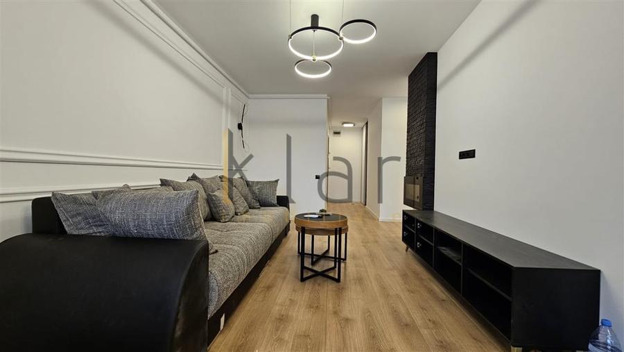 Apartament cu 3 camere semidecomandat, mobilat în Zorilor