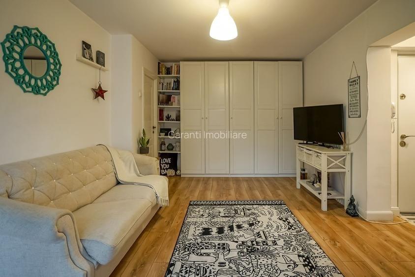 Apartament cu 2 camere semidecomandat în Floreasca