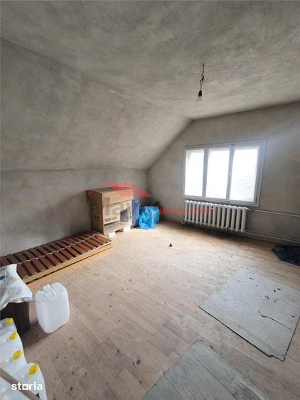 Casă cu 9 camere cu Teren 776 Mp în Ștefan cel Mare