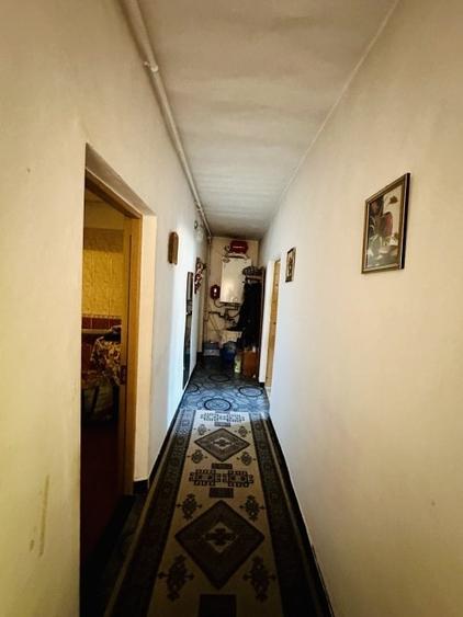 Casă individuală cu 6 camere cu Canalizare în Brâncoveanu