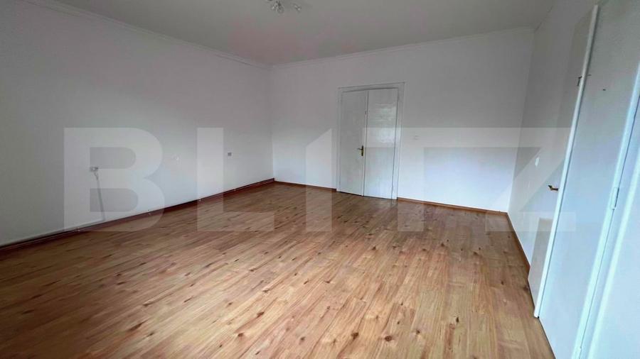 Spațiu comercial, de 180 mp, în Central