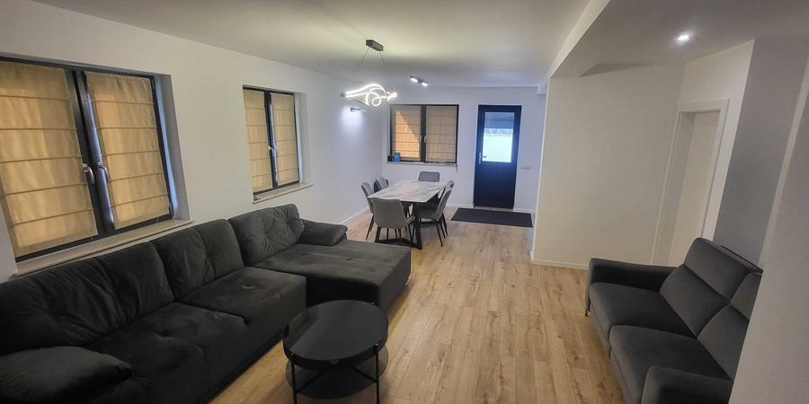 Casă cu 4 camere cu Teren 230 Mp în Central
