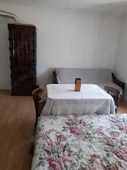 Casă cu 4 camere în Sebiș