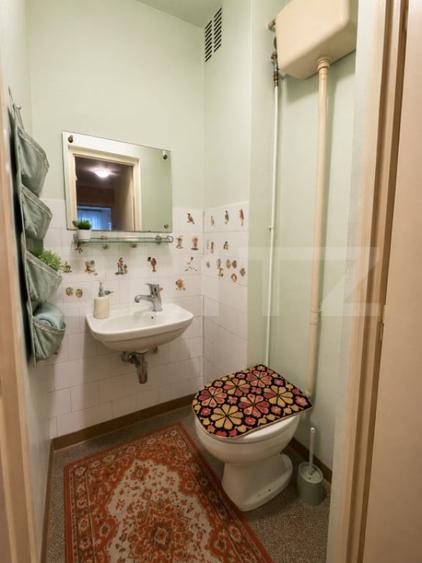 Apartament cu 4 camere decomandat în Careiului