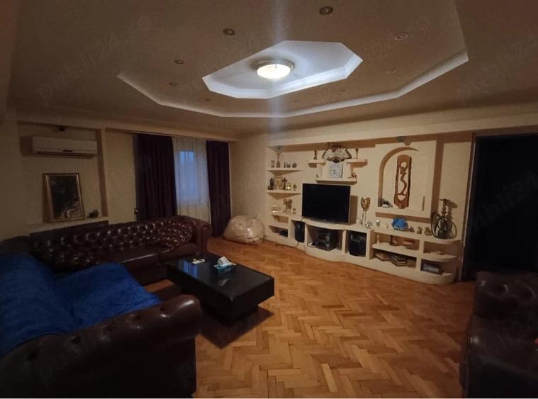 Apartament cu 3 camere decomandat în Snagov