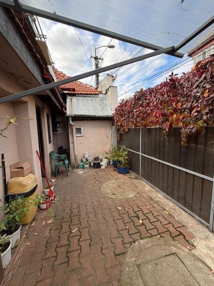 Casă individuală cu 2 camere cu Teren 50 Mp în Mărăști