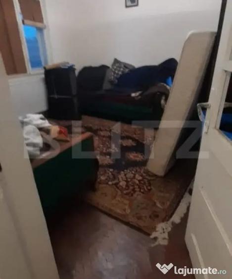 Casă cu 5 camere cu Teren 2348 Mp în Găești