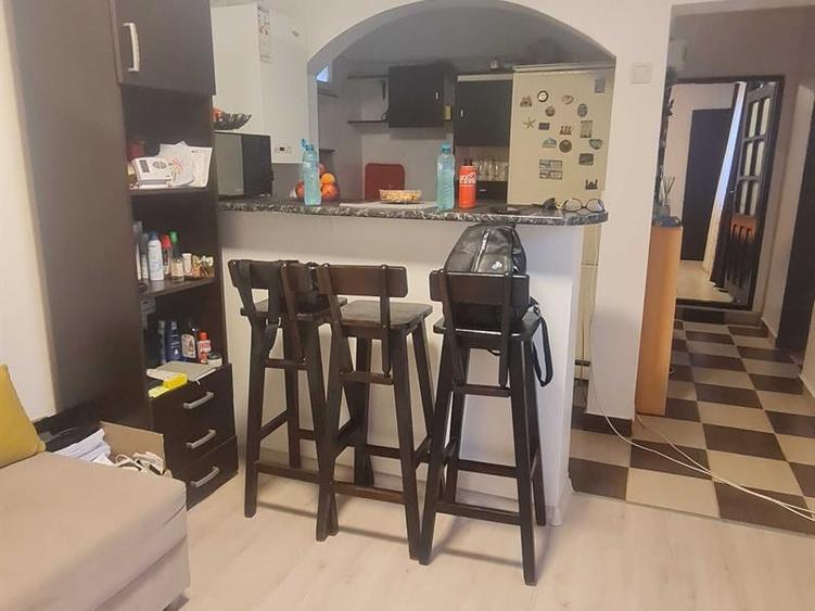 Apartament cu 2 camere decomandat, mobilat în Bariera Vâlcii