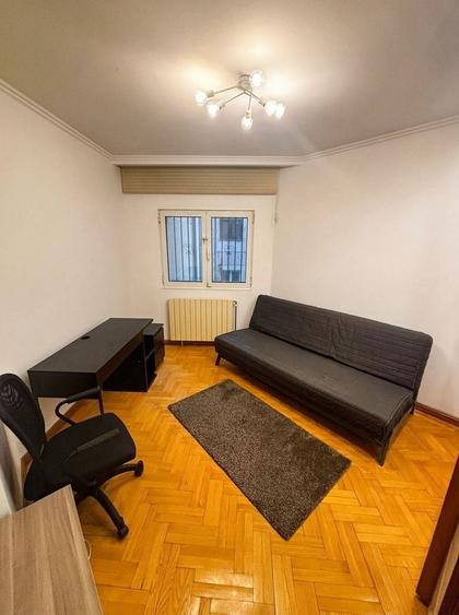 Apartament cu 3 camere decomandat, mobilat în Primăverii