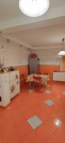 Apartament cu 2 camere decomandat în Mihai Bravu