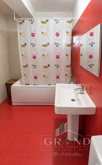 Apartament cu 2 camere semidecomandat, mobilat în Florești