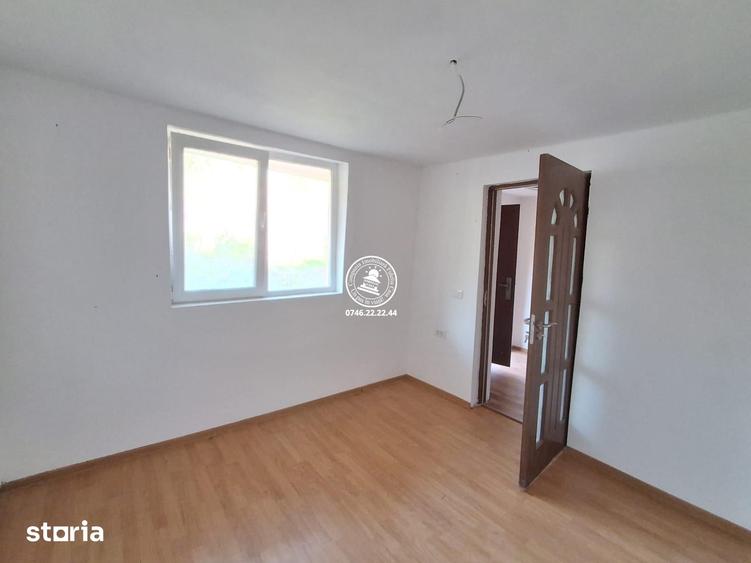 Casă cu 2 camere cu Teren 1688 Mp în Movileni