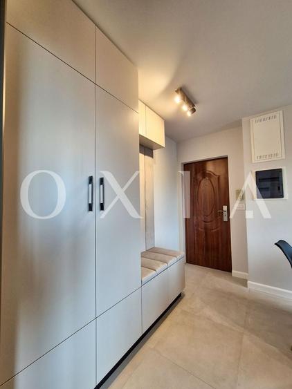 Apartament cu 3 camere semidecomandat, mobilat în Complex Studențesc