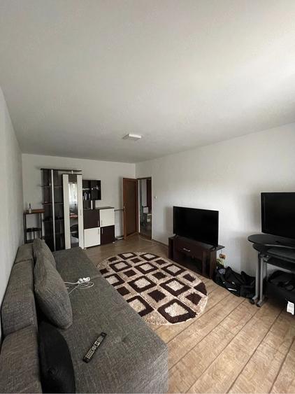 Apartament cu 2 camere decomandat în Mazepa 1