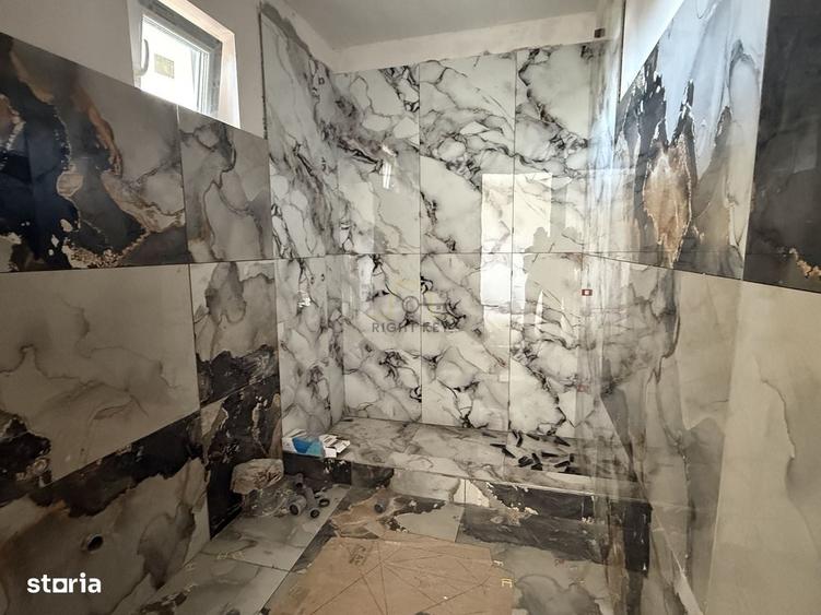 Casă cu 4 camere cu Teren 250 Mp în Domnești