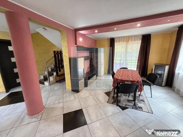 Casă cu 7 camere cu Teren 730 Mp în Timișu de Jos