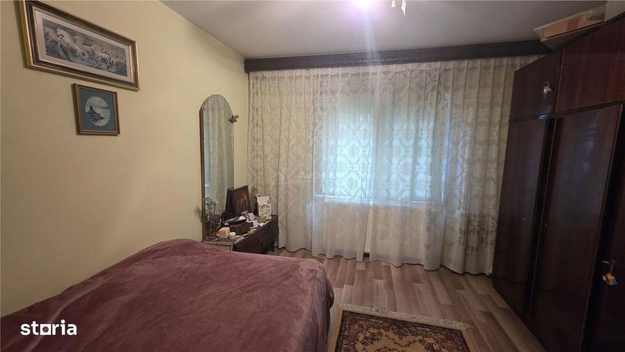 Apartament cu 3 camere decomandat în Central