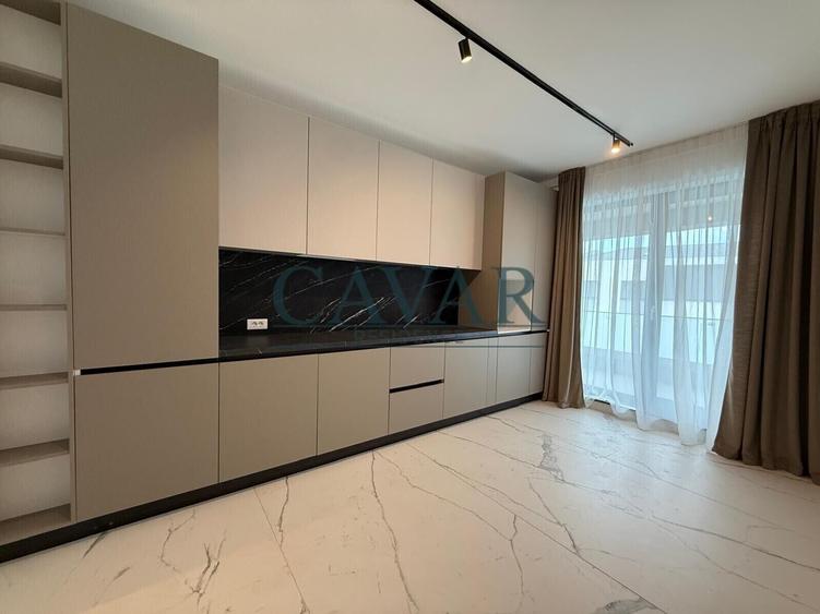 Apartament cu 3 camere decomandat în Olteniței