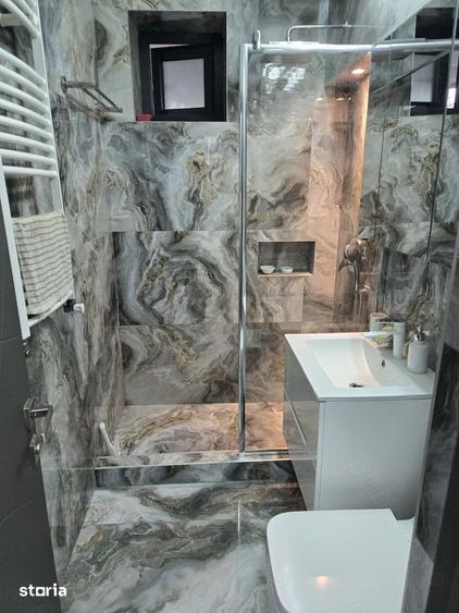 Apartament cu 2 camere semidecomandat, mobilat în Titan