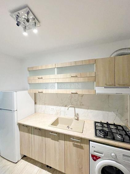 Apartament cu 2 camere semidecomandat, mobilat în Central
