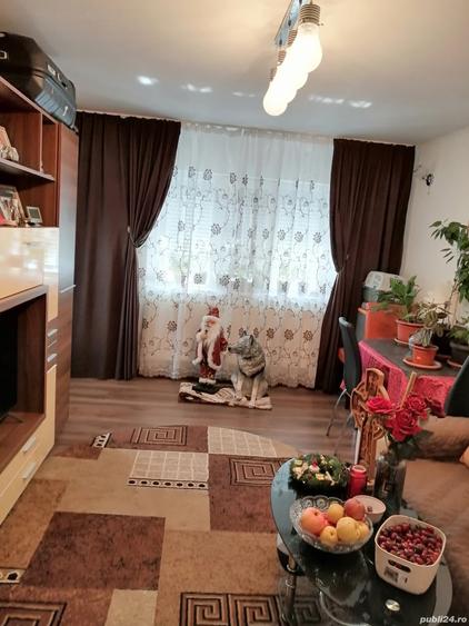 Apartament cu 2 camere decomandat în Pucioasa