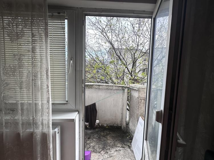Apartament cu 2 camere decomandat, mobilat în Viilor