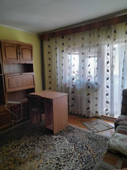 Apartament cu 3 camere decomandat în Nicolae Bălcescu