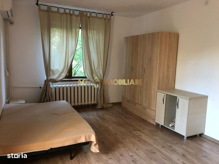 Garsonieră decomandată, mobilată în Gorjului