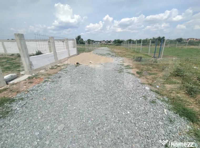 Teren de 500 mp, în Brestei