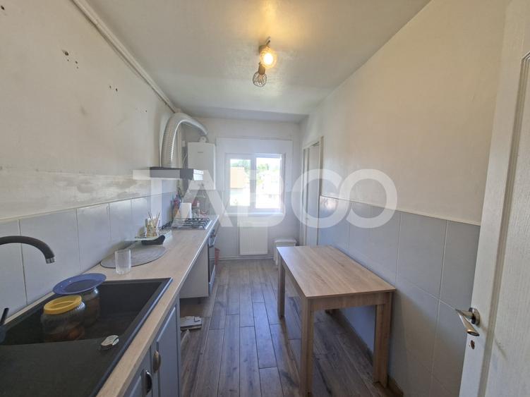 Apartament cu 2 camere decomandat, mobilat în Ștrand
