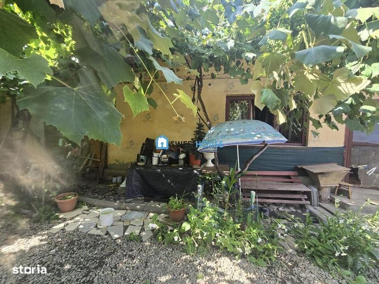Casă cu 4 camere în Hurez