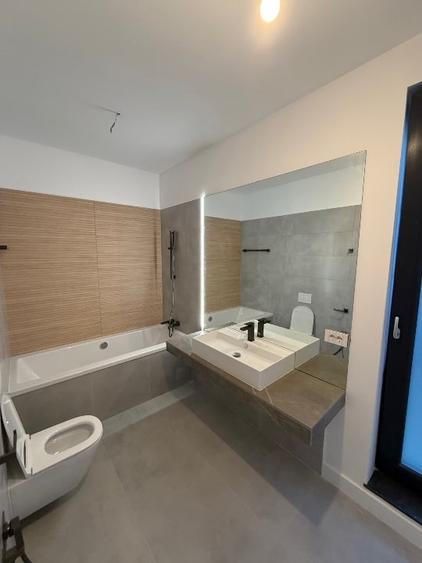 Casă individuală cu 4 camere cu Canalizare în Săftica