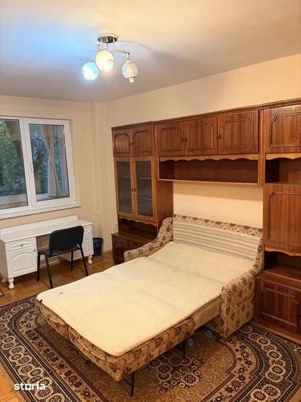 Apartament cu 3 camere în 22 Decembrie 1989