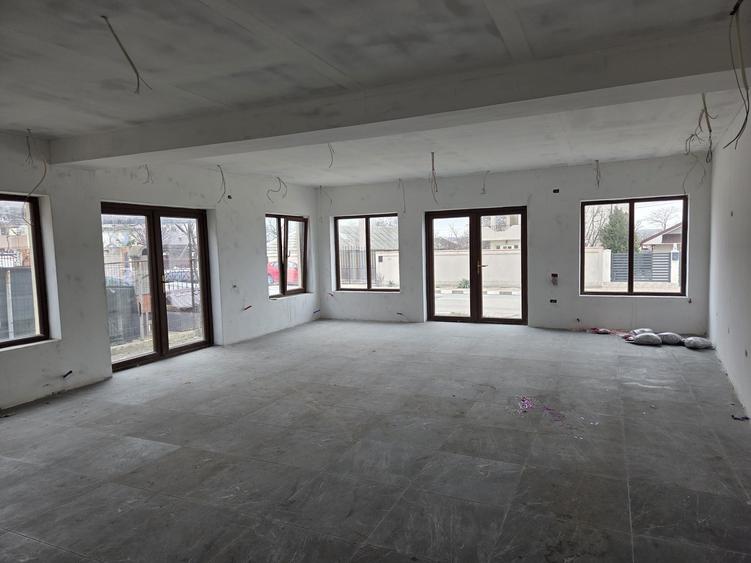 Spațiu comercial, de 89 mp, în Tuzla