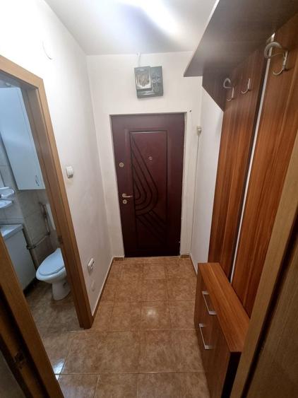 Garsonieră semidecomandată în Malu Roșu