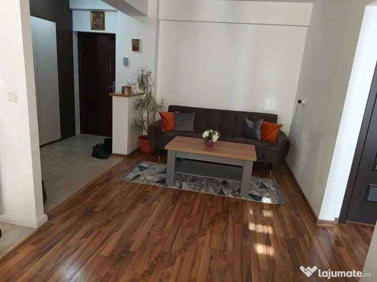 Apartament cu 2 camere semidecomandat în George Enescu