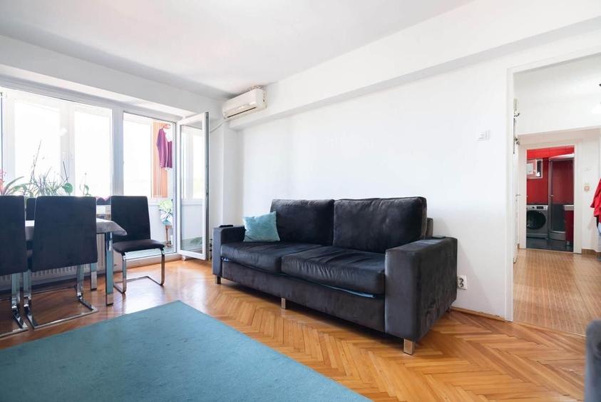 Apartament cu 3 camere decomandat în Spitalul Județean