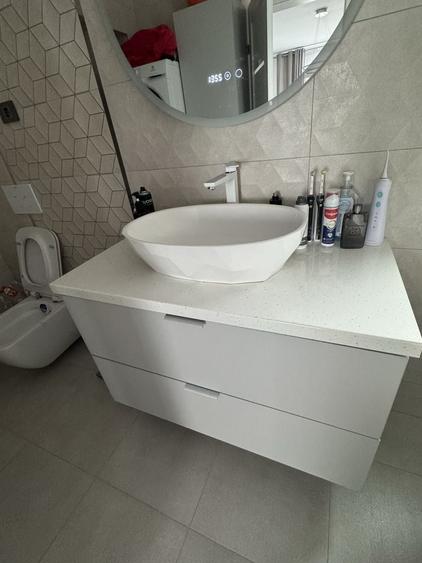Apartament cu 4 camere decomandat în Căpățânești