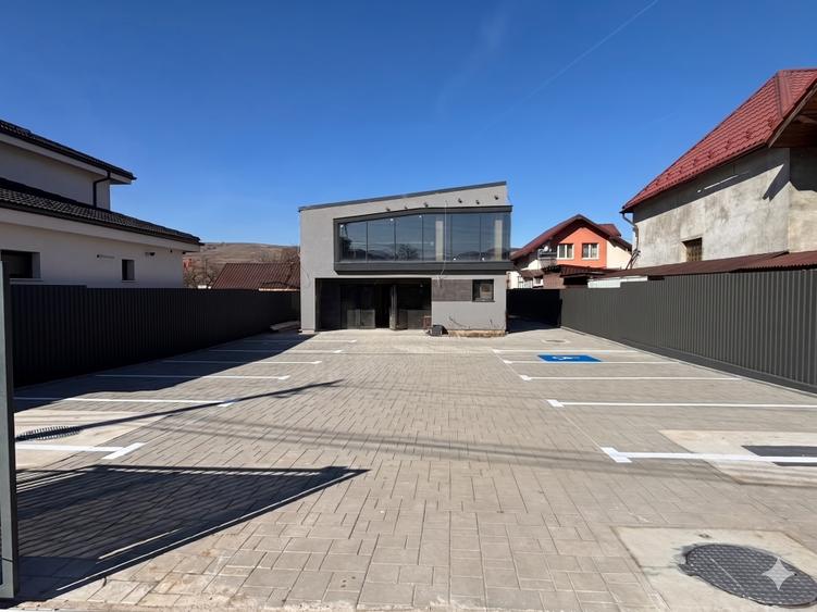 Spațiu comercial, de 162 mp, în Florești