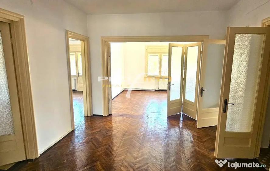 Apartament cu 6 camere decomandat în Central
