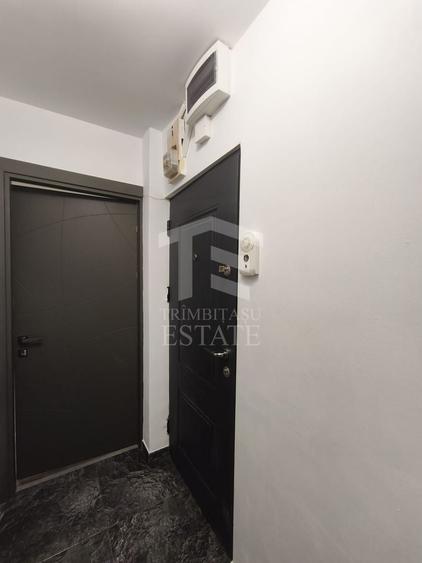 Apartament cu 3 camere decomandat, mobilat în Central