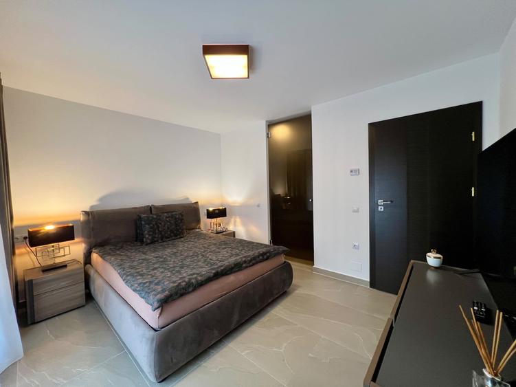 Duplex cu 4 camere cu Canalizare în Dezmir